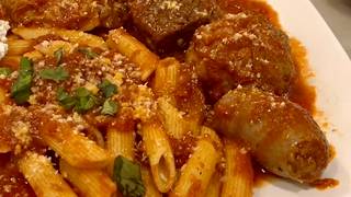 Sunday Sauce foto