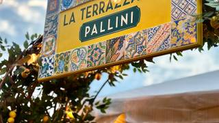 Amalfi Coast Inspired Outdoor Dining foto