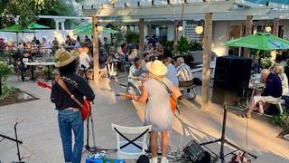 Tuned up Tuesday BBQ BUFFET and Live Music foto