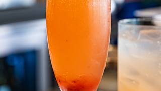 $35 Mimosa Champagne Bottle Special foto