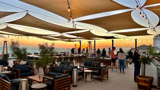 4th of July Rooftop : Fireworks, Fun & Ocean Views foto
