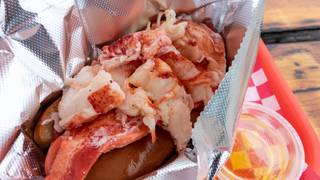 4th of July Specials, Live Music & More foto