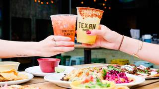 Happy Hour Weekdays 4-6pm foto