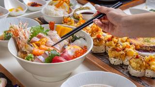 Midday Indulgence: Premium Lunch Pairings foto