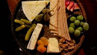 Treat Yourself - Cheese Selection Add-On foto