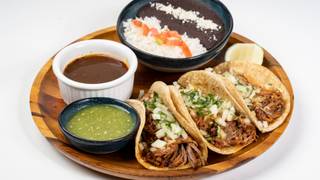 Savor Miami Beach! A Mexican Midday Fiesta! foto