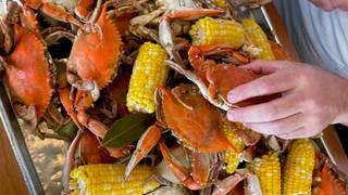 Summertime Seafood & Crab Boil - Tuesday 7/29 foto