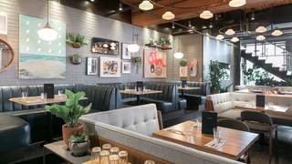 A photo of Earls Kitchen + Bar - Yaletown - Vancouver restaurant