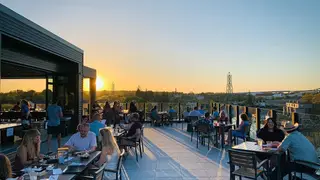 Foto del ristorante Rooftop at The Envio