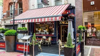 A photo of Davy Byrnes restaurant