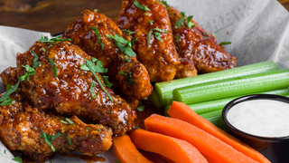 Father's Day - Free Bone-In Wings for Dads foto