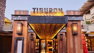 Una foto del restaurante Tiburon Tavern