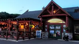 A photo of Tippy Canoes restaurant
