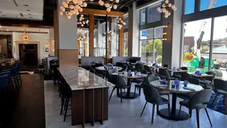 Een foto van restaurant The 1 Food & Spirits, located inside BLU-Tique Hotel