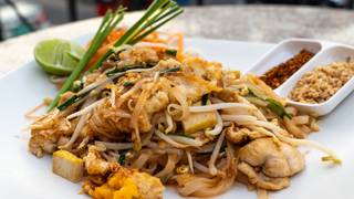 Street food express - Pad Thai photo