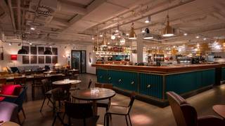Foto von Ruby Lotti Bar Restaurant
