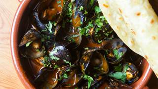 Half Off Mussel Wednesdays Foto