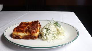 写真（WEDNESDAY — $22 LASAGNE NIGHT）