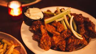 Wings and Beer foto