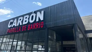 Una foto del restaurante Carbón Parrilla de Barrio - León Campestre