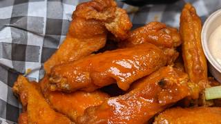 $1 Wings Photo