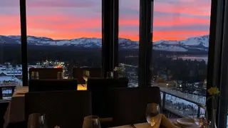 A photo of Friday's Station Steak & Seafood Grill - Harrah's Lake Tahoe restaurant