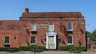 Une photo du restaurant The George and Dragon