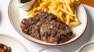 写真（1/2 PRICE STEAK FRITES NIGHT）