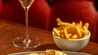 Steak & lobster, fries and Prosecco for £29 photo