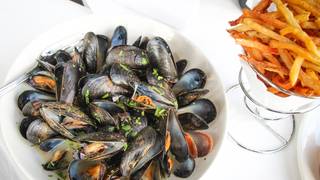 Moules Frites | $22 foto