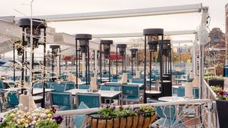 Mother's Day at Vola's Dockside Grill foto