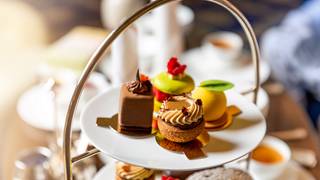 写真（Excelsior Afternoon Tea | 72,00 Euro pro Person）