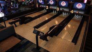 Duck Pin Bowling - 2 Lanes Foto