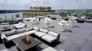 Une photo du restaurant UP Skybar