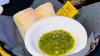 Bread with Pesto Foto