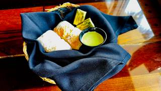 Bread with Huacatay Sauce Foto