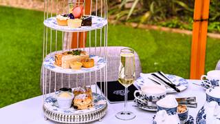 CHAMPAGNE AFTERNOON TEA foto