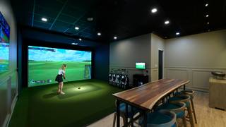 写真（Golf Simulator 2 Hours, Monday - Thursday）