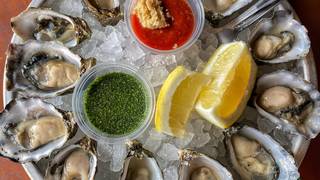 Oysters, Nibbles, and Happy Hour Giggles! foto