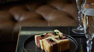 写真（Grade A5 Wagyu Steak Sandwich & Caviar）