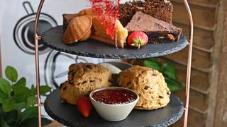 Foto von Afternoon tea at Benji's Cafe Restaurant