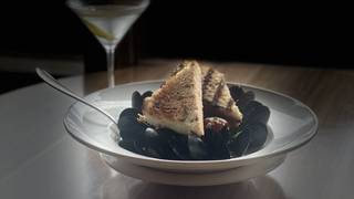 写真（Mondays Mussels and Martinis）