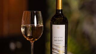 Martes y miércoles de vino張相片