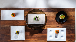 写真（$295 Chef's Tasting Menu）