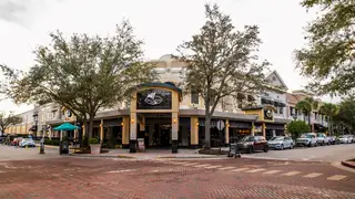 Una foto del restaurante Bar Louie - Winter Park