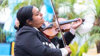 写真（Live Mariachi Night at The Riv!）