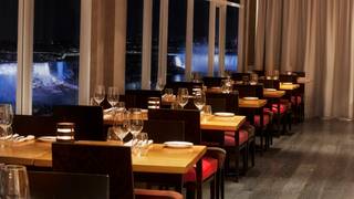 NYE - Early Seating Dinner - Guaranteed Fallsview foto