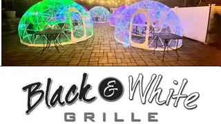 Une photo du restaurant Black & White Grille