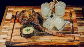 $119 1.4kg Tomahawk with Tommy's Night foto