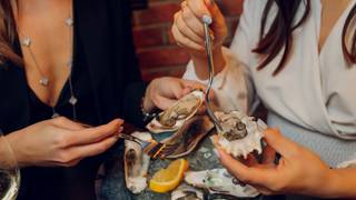 🦪 $1 Oyster "Shuck & Sip" Tuesdays 🦪張相片